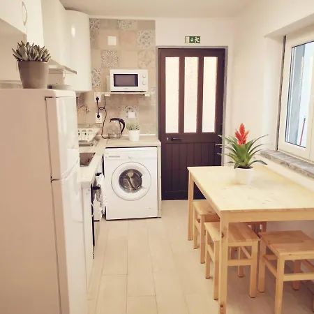 Small House With Private Park And Yard *