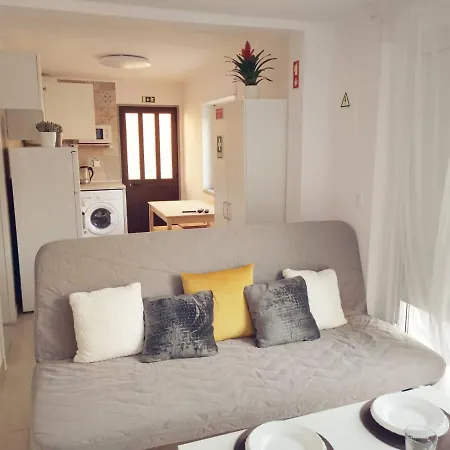 Small House With Private Park And Yard *