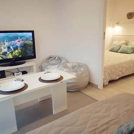 펜션 Small House With Private Park And Yard Terrugem