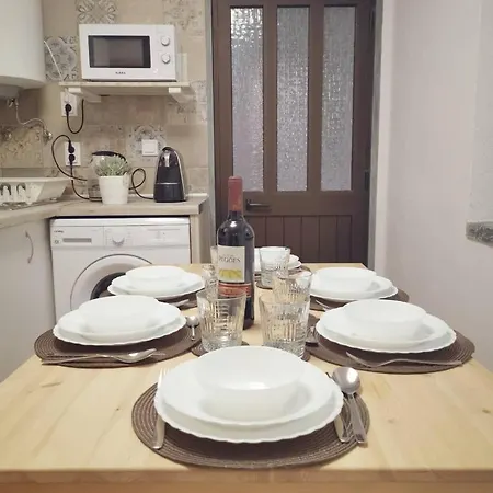 펜션 Small House With Private Park And Yard Terrugem
