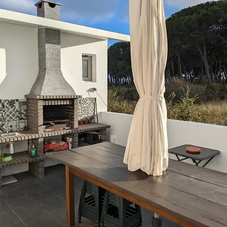 Small House With Private Park And Yard Terrugem