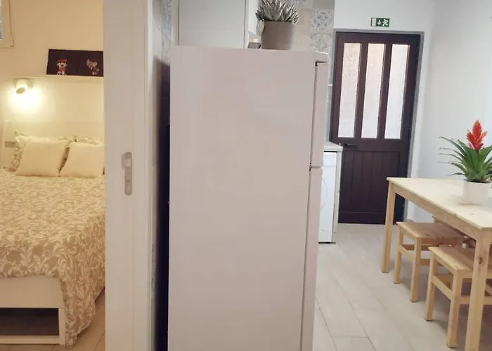 Small House With Private Park And Yard Semesterbostad Terrugem