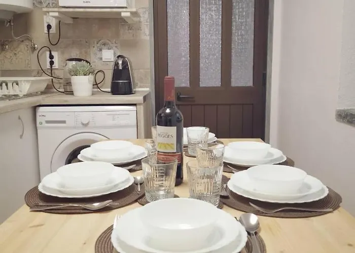 Semesterbostad Small House With Private Park And Yard Terrugem